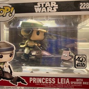 🌟 FUNKO Princess Leia w/ Speeder Bike 40th Anniversary